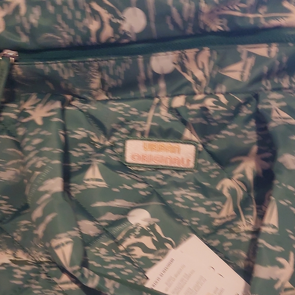 Green Quilted Tote Bag - Picture 4 of 11